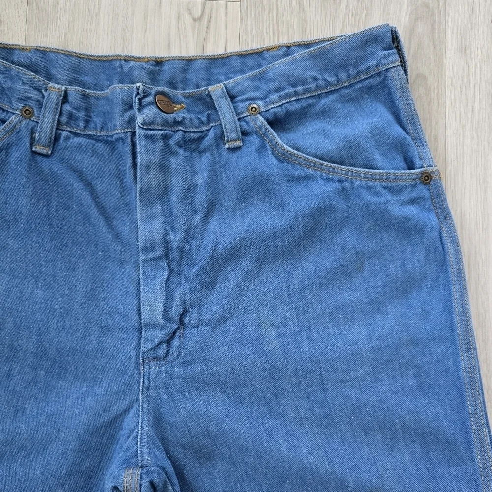 Wrangler | vintage 70s medium wash denim retro wide leg jeans | MENS 36